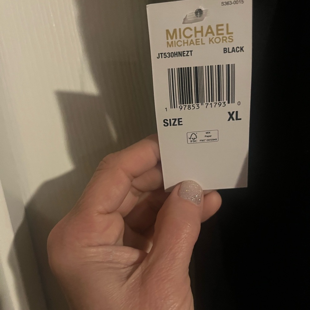Michael Kors NWT. Sleek Black Cropped Pants XL - Picture 12 of 13